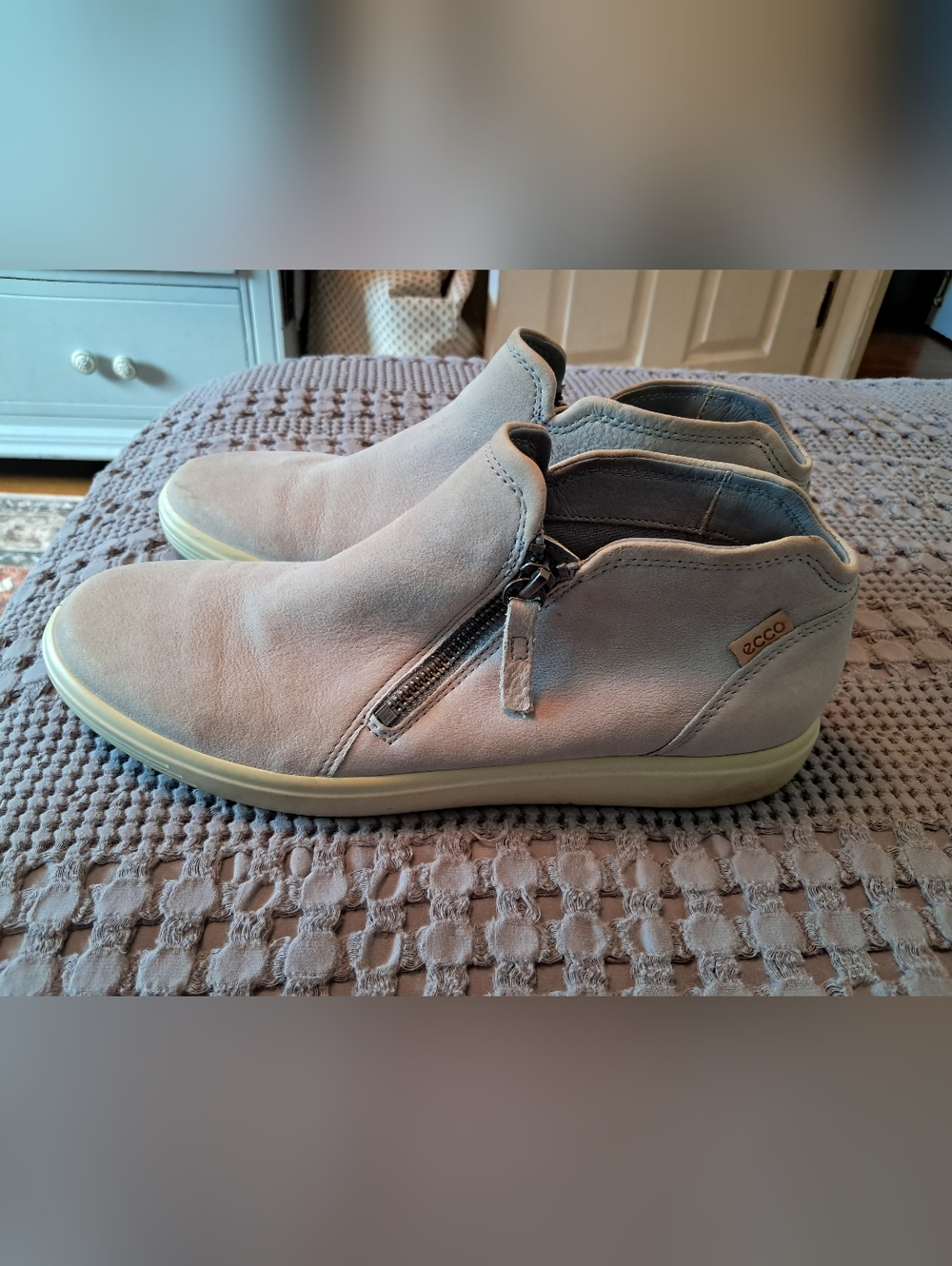 Ecco Women Liight Blue Suede Chukka Boots with Side Zipper